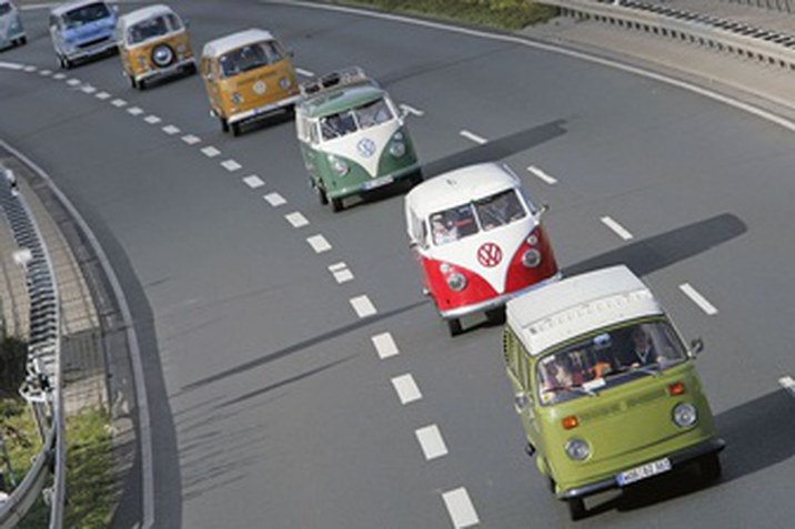 2022. nyár: A Volkswagen Haszonjárművek meghívja rajongóit a VW buszfesztiválra
